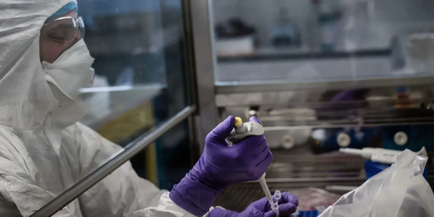 Coronavirus : où en est la recherche sur les traitements et le vaccin ?
